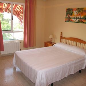 Habitación Estándar con Cama Queen